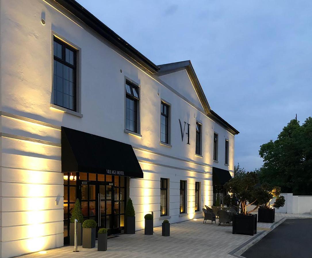 The Village Hotel, Bar And Restaurant Bettystown Exterior photo